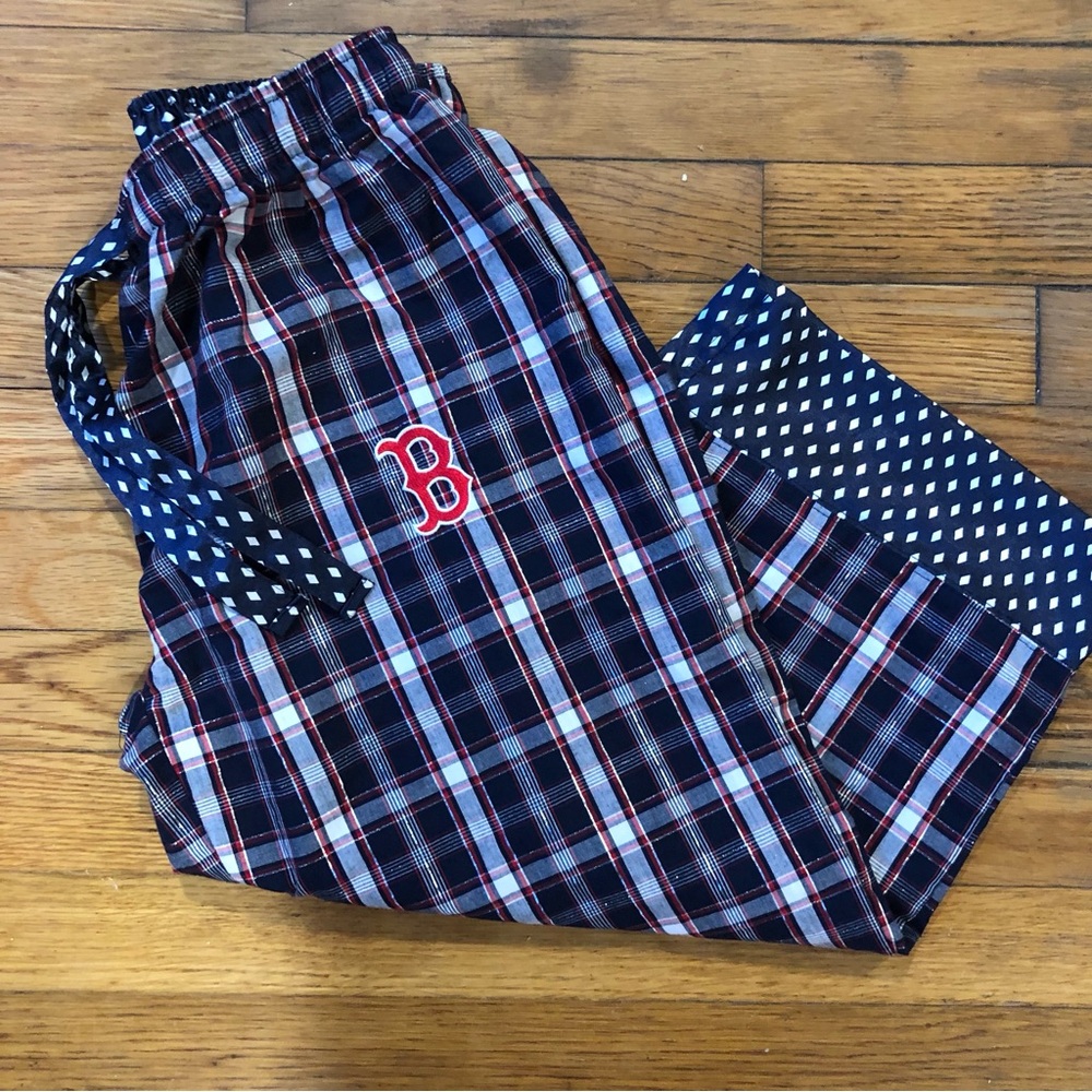 Boston Red Sox Women’s Plaid Pajama Cropped Pant Capri size Medium